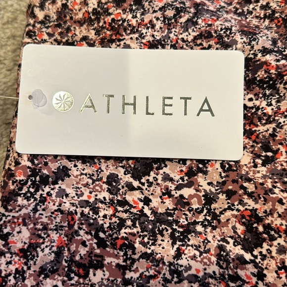 🫶🏻HP🧡 NWT Athleta conscious crop printed workout top pink splatter print RARE - Picture 4 of 7
